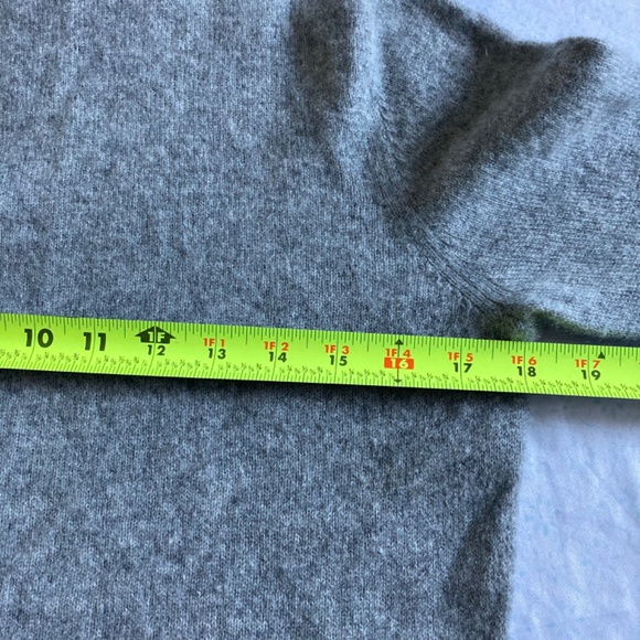 Nicole Miller 100% cashmere sweater - Picture 5 of 6